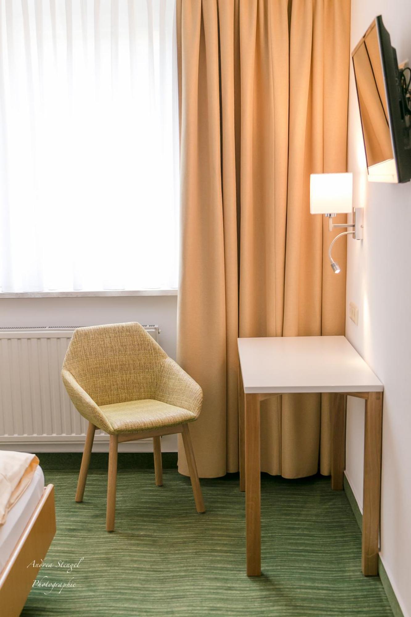 Waldhotel Linzmuehle Kahla  Buitenkant foto