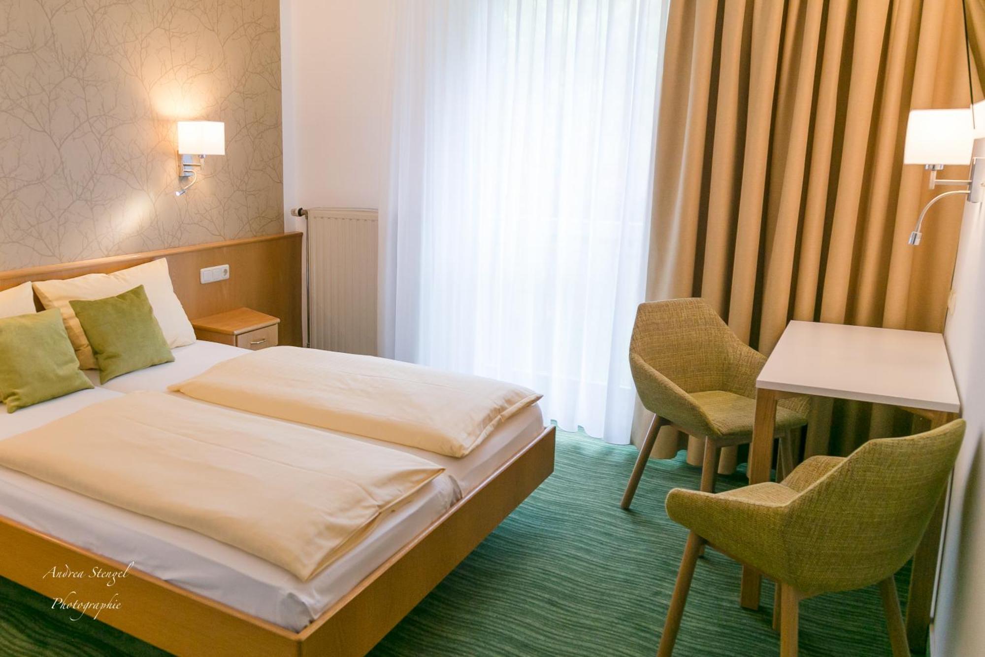 Waldhotel Linzmuehle Kahla  Buitenkant foto