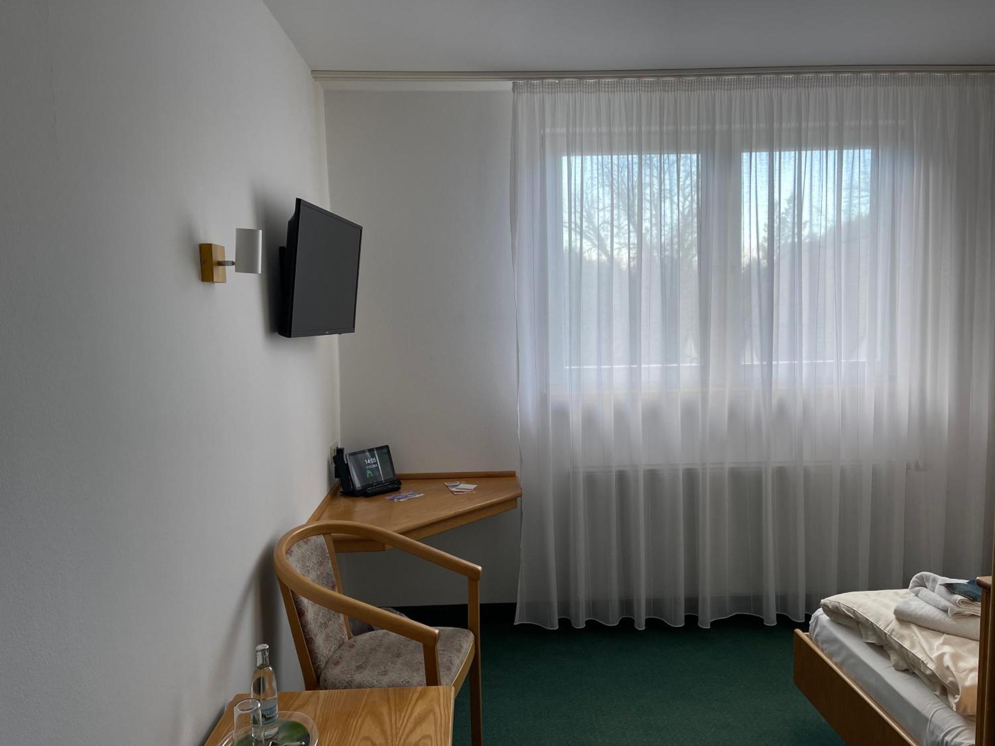Waldhotel Linzmuehle Kahla  Buitenkant foto